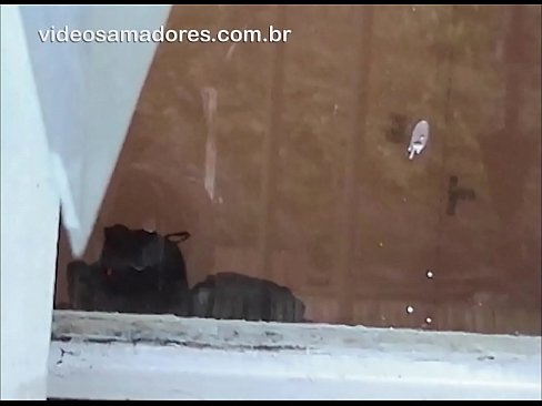 ❤️ Home cachondo mirando á súa moza con outro mozo, gravando un vídeo de carallo sen molestar á parella ❤ Porno en % gl.vbdsm.ru % ﹏