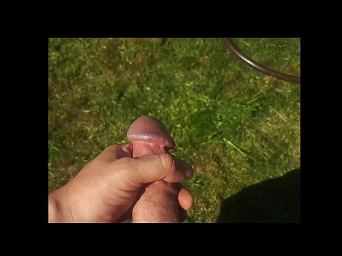 ❤️ A guapa quente recibe o seu coño rosa fodido e corre cun chorro nun xardín de verán ❤ Porno en % gl.vbdsm.ru % ﹏